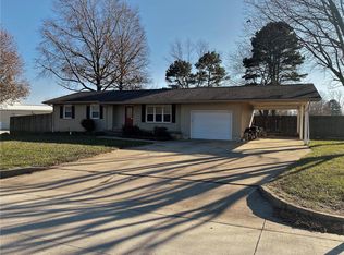 107 Matlock Dr, Saint James, MO