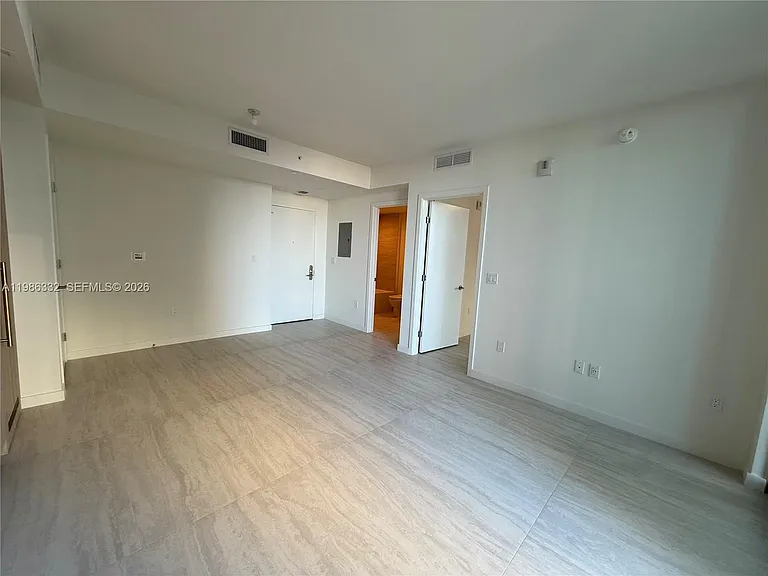 77 SE 5th St #2015 — Photo 6