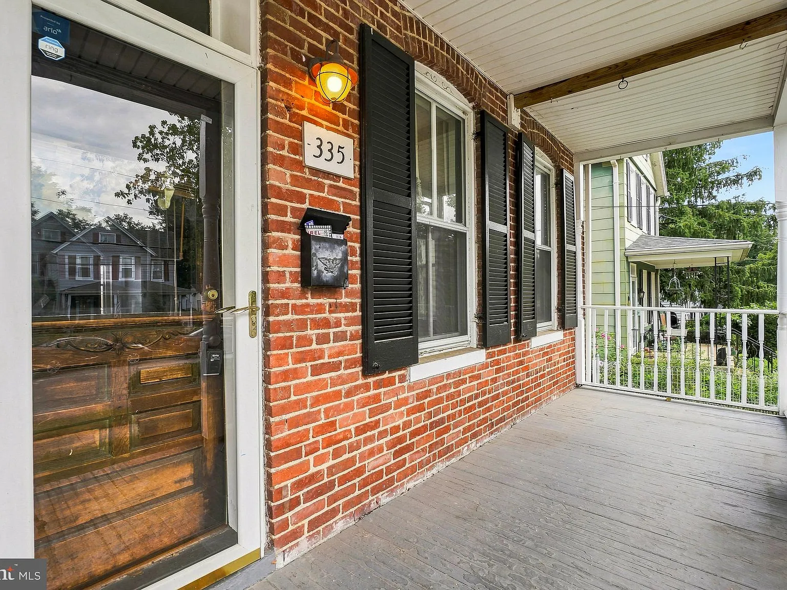 1 bed, 1.0 bath, 3330 sqft, $1,950 — Photo 4