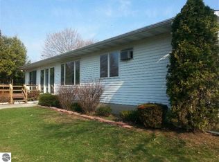 1203 W Superior St, Alma, MI 48801