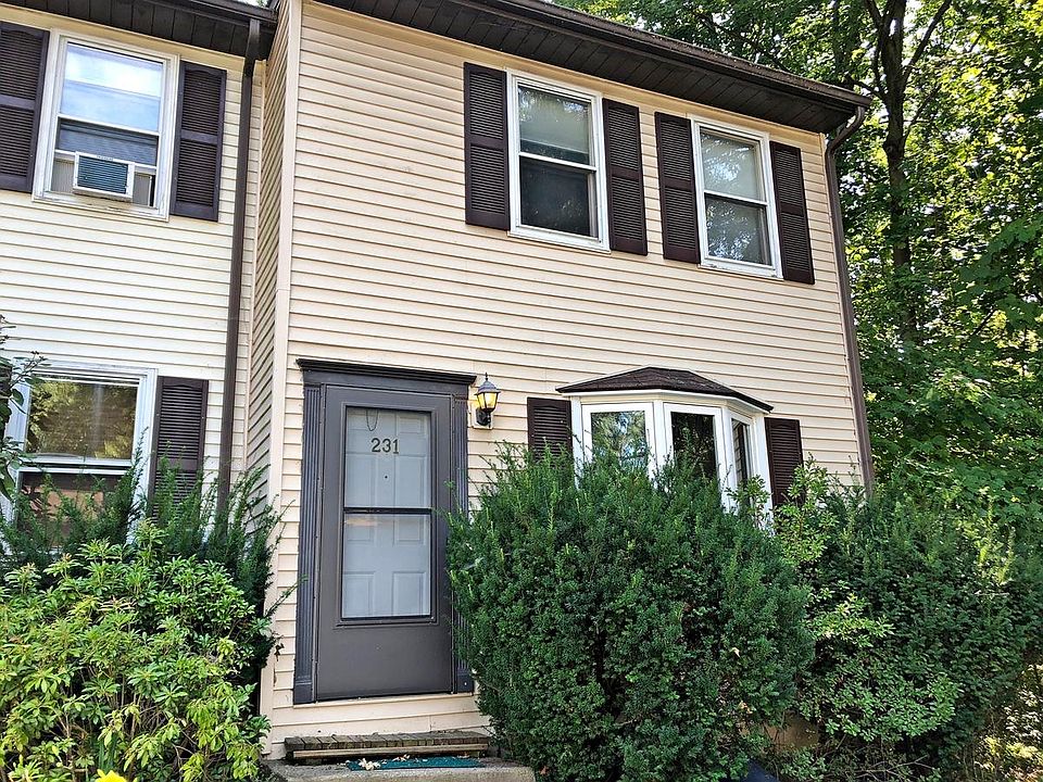 1st image of 231 Oakwood Ave
