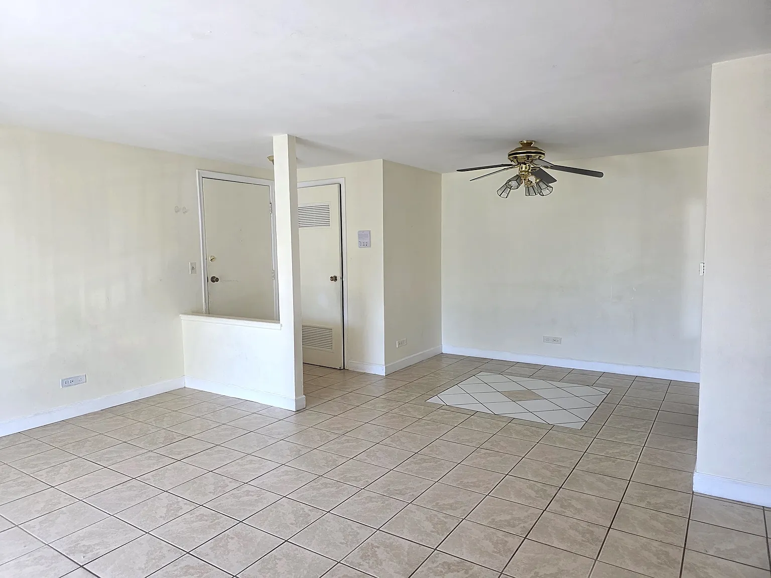 2 bed, 1000 sqft, $1,800 — Photo 3
