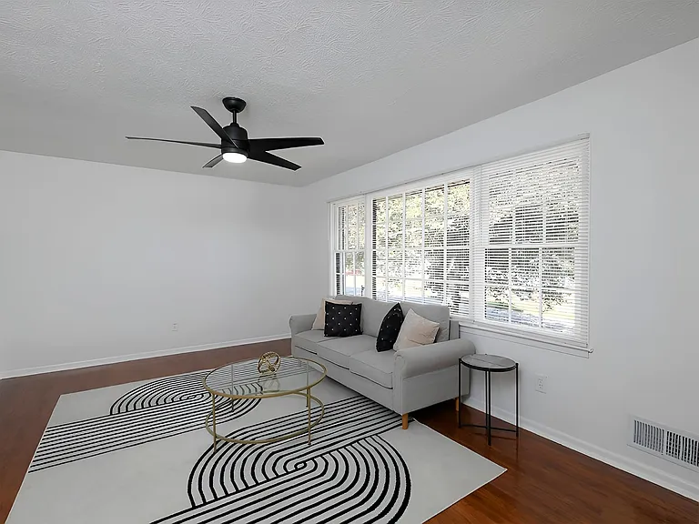 Crabapple Ln — Photo 8