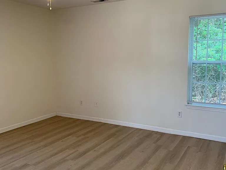 4011 Masonboro Loop Rd — Photo 13