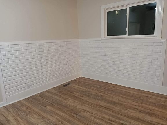 3rd image of 1032 Maginn Ct