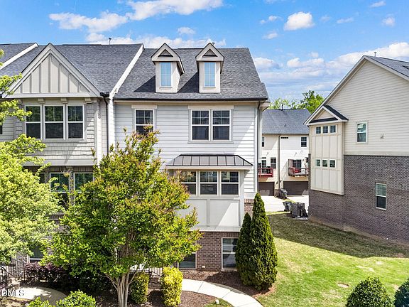 2nd image of 528 Old Mill Village Dr