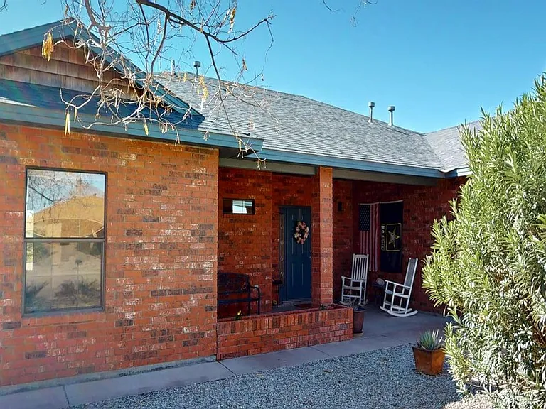 1022 Mimosa Ave — Photo 5