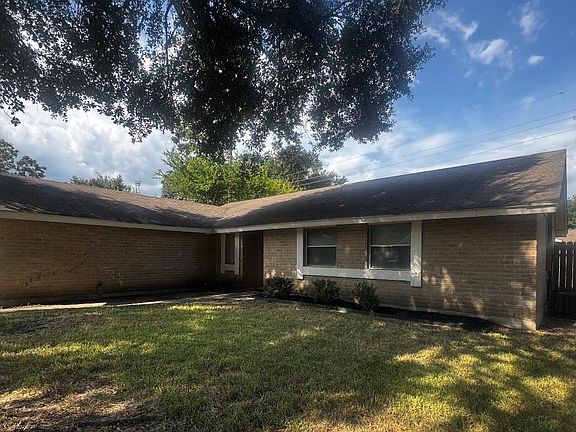 3rd image of 23514 Cimber Ln