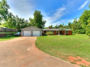 909 E Mockingbird Dr, Guthrie, OK 73044