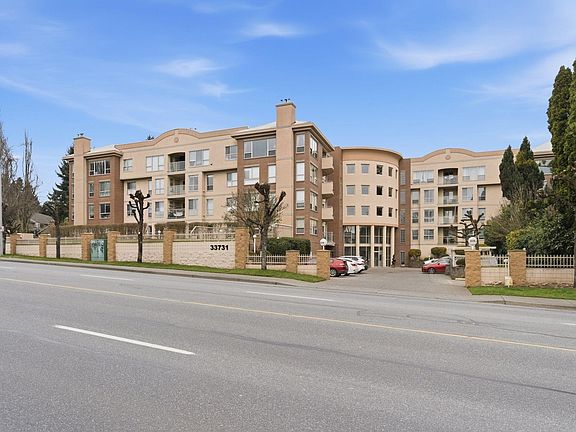 4th image of 33731 Marshall Rd #102