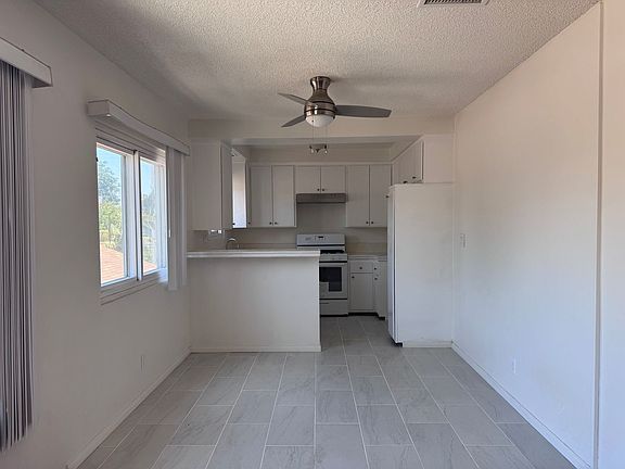 3rd image of 222 Lime St APT C
