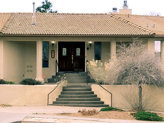 3rd image of 5017 Calle Alta NE