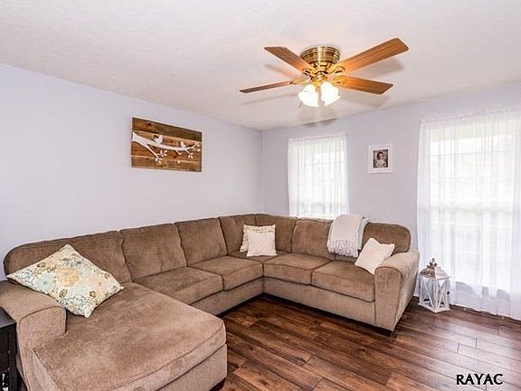 4th image of 15333 Sparklin Springs Ln