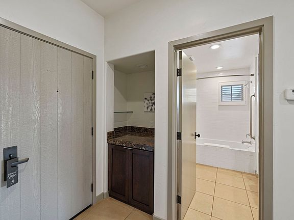 3rd image of 1279 Woodhaven Ln #203