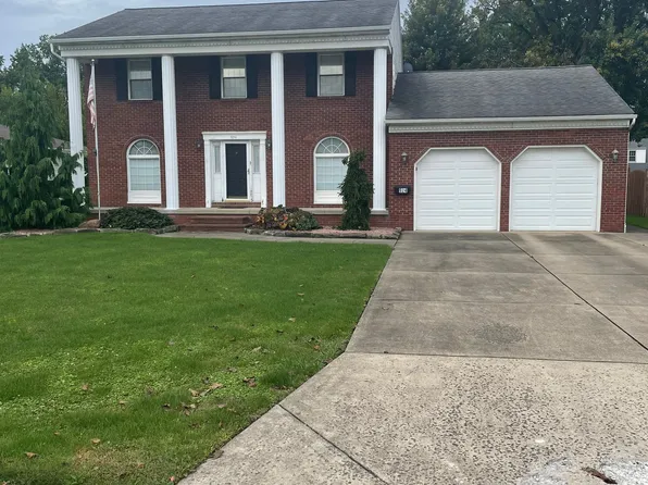 924 Dravis St, Girard, OH 44420