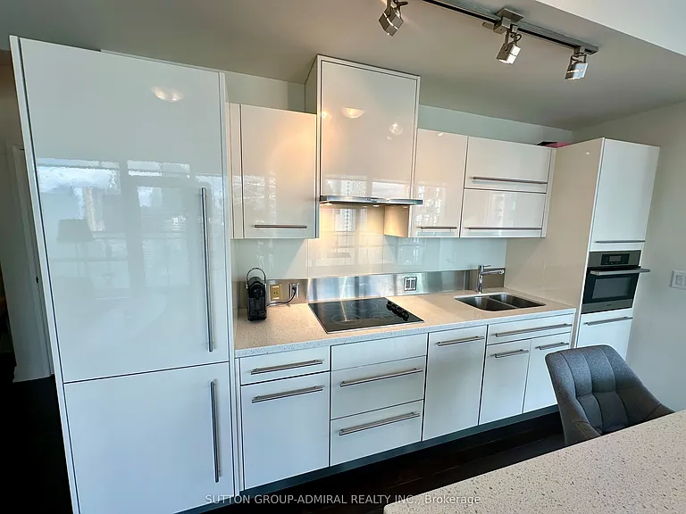 80 John St #3708 — Photo 4