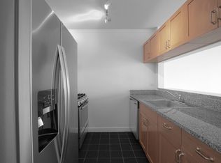 420 W 42nd St APT 31A, New York, NY 10036