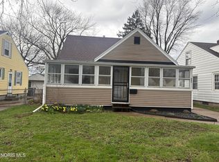 221 Orville Dr, Toledo, OH