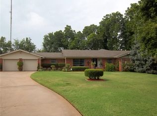 12 Cherry Dr, Chickasha, OK 73018
