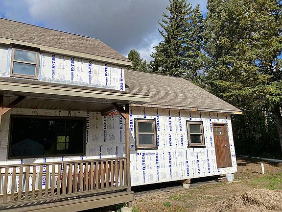 2nd image of 4165 84th St NE