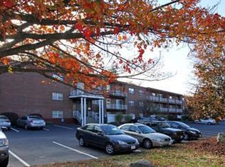 34 Salem End Rd #10B, Framingham, MA 01702