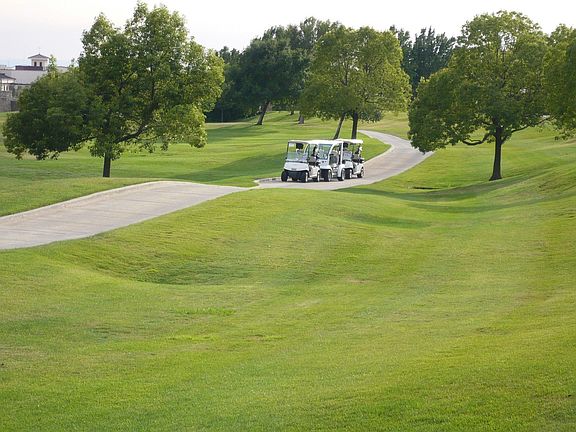 2 18 hole Championship Golf Courses