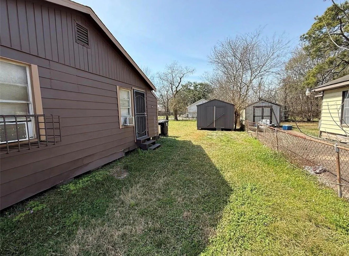 2 bed, 2.0 bath, 688 sqft, $1,400 — Photo 2