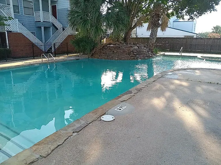 14550 Fonmeadow Dr — Photo 2