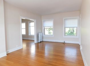 830 Reba Pl #17, Evanston, IL 60202