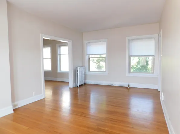830 Reba Pl, Evanston, IL