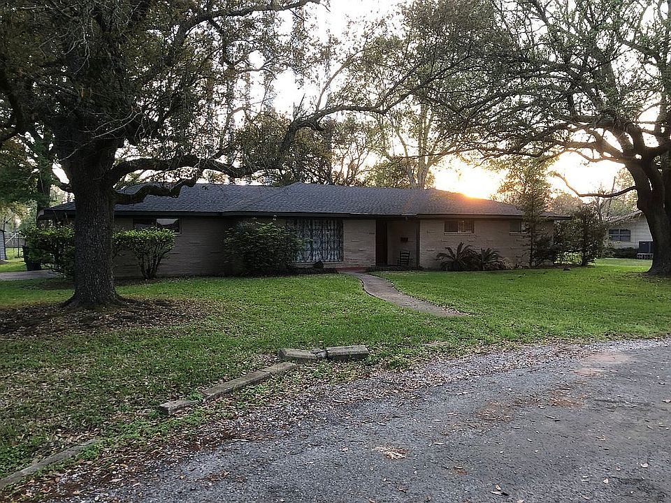 1st image of 2335 Crescent Dr