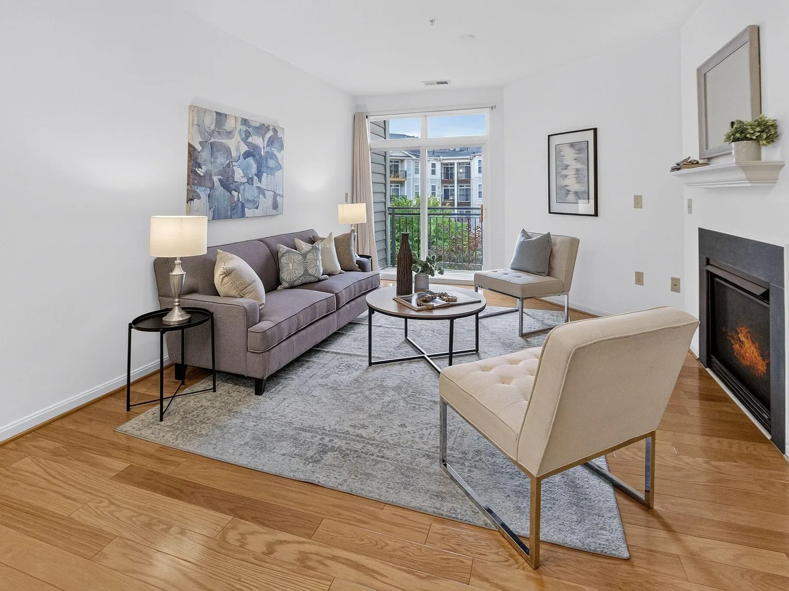 1 bed, 704 sqft, $2,100 — Photo 4