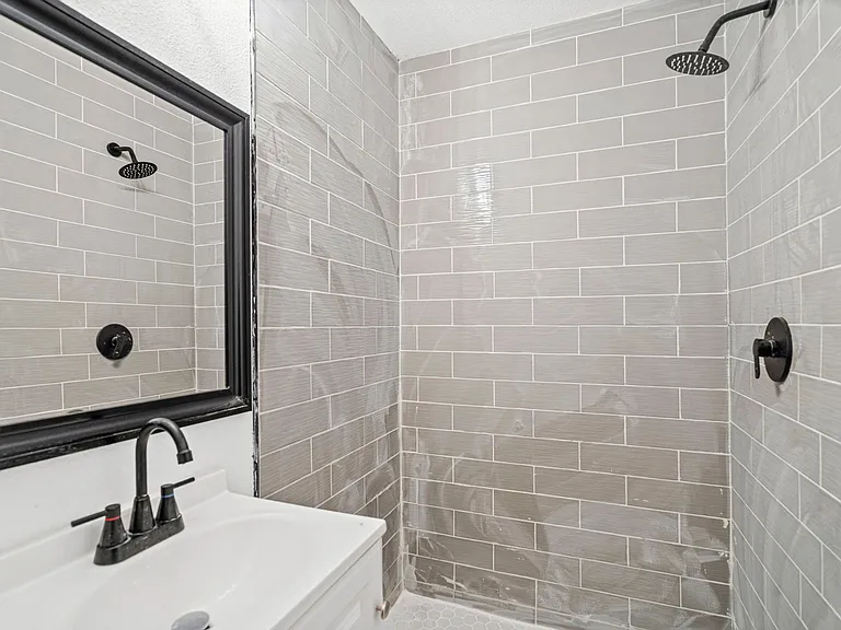 6938 Askew Ave — Photo 8