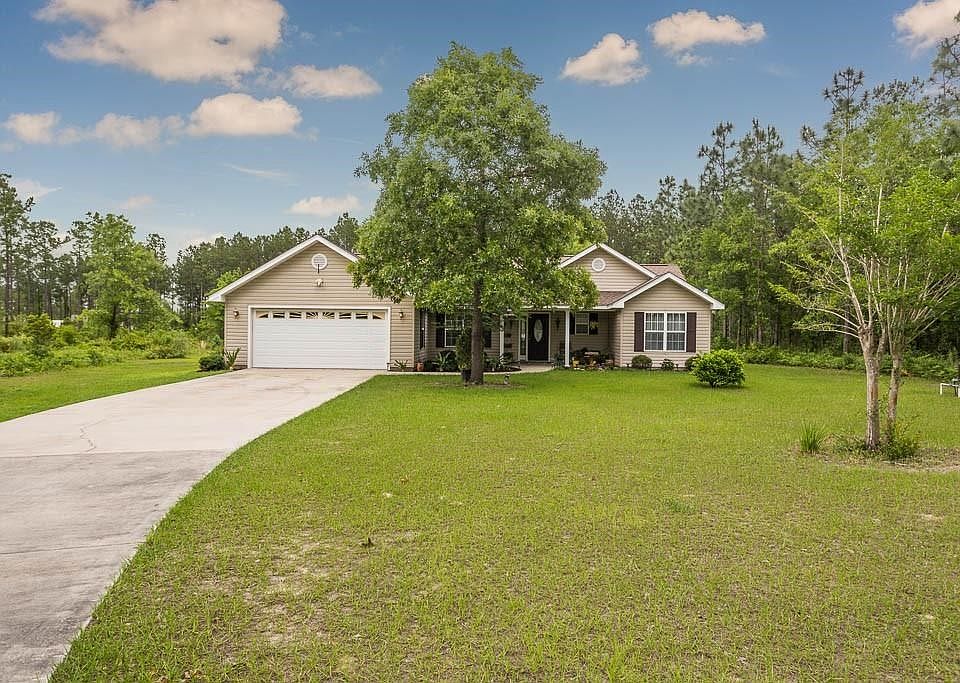 1st image of 841 Heritage Cir