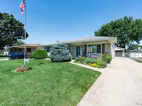 35558 Remington Dr, Sterling Heights, MI 48310