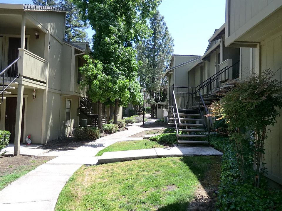 1st image of 720 Sunrise Ave APT 54