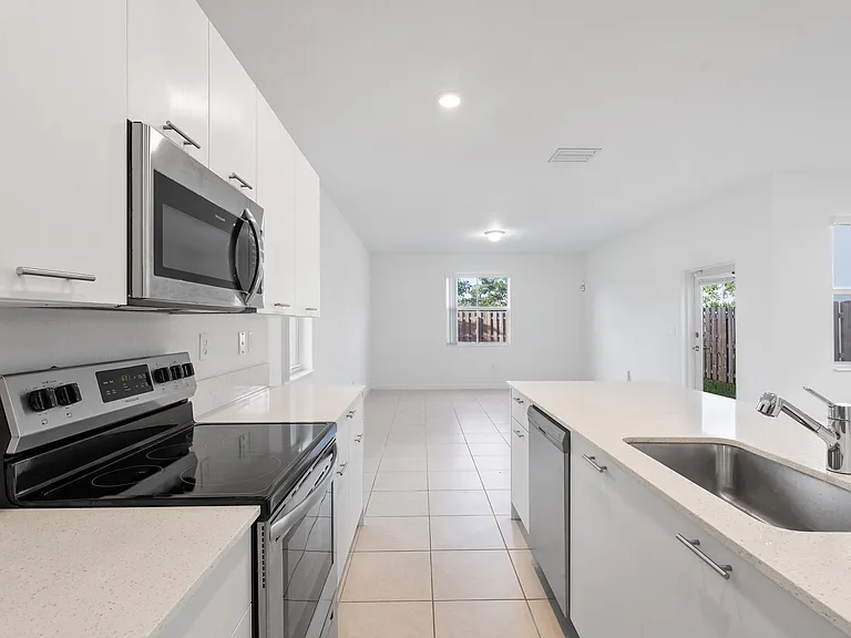 2405 NW 131st Cir — Photo 11