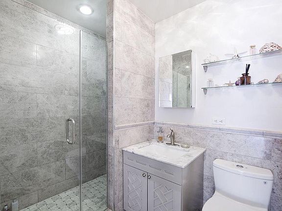 3rd image of 114 E 27th St APT 2B