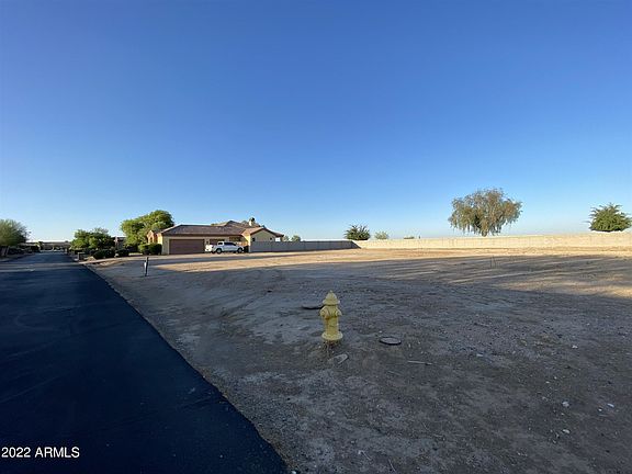 5th image of 5523 N 179th Dr