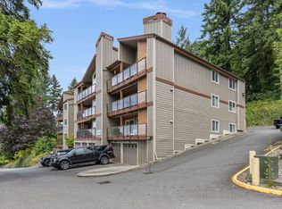 8980 Redmond Woodinville Rd NE APT 101, Redmond, WA 98052
