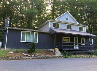 39 Laurel Dr, Pine Grove, PA 17963