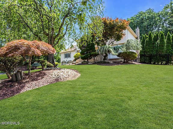 2nd image of 9 Woodcrest Terrace
