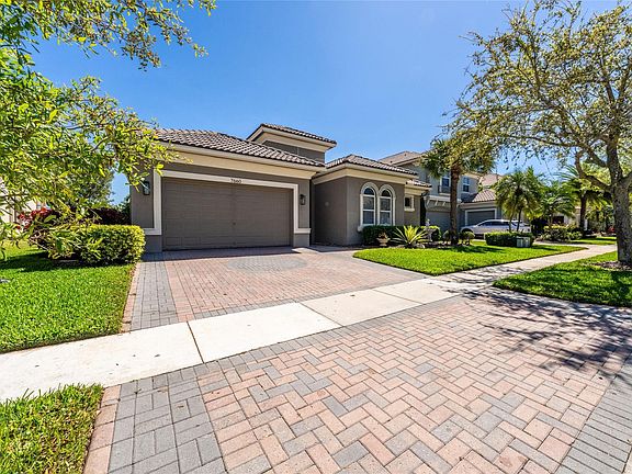 5th image of 7660 NW 120th Drive