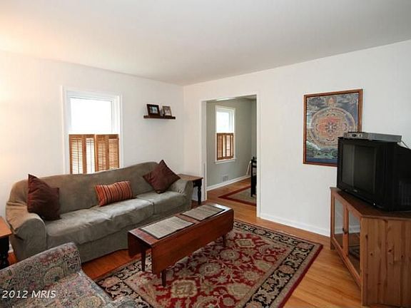 4th image of 5808 Edgehill Dr