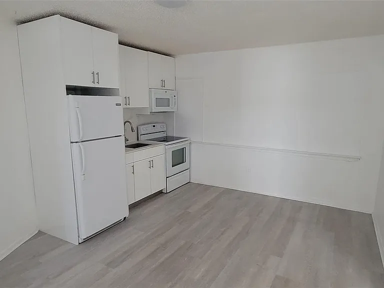 2417 Hayes St #1 — Photo 2