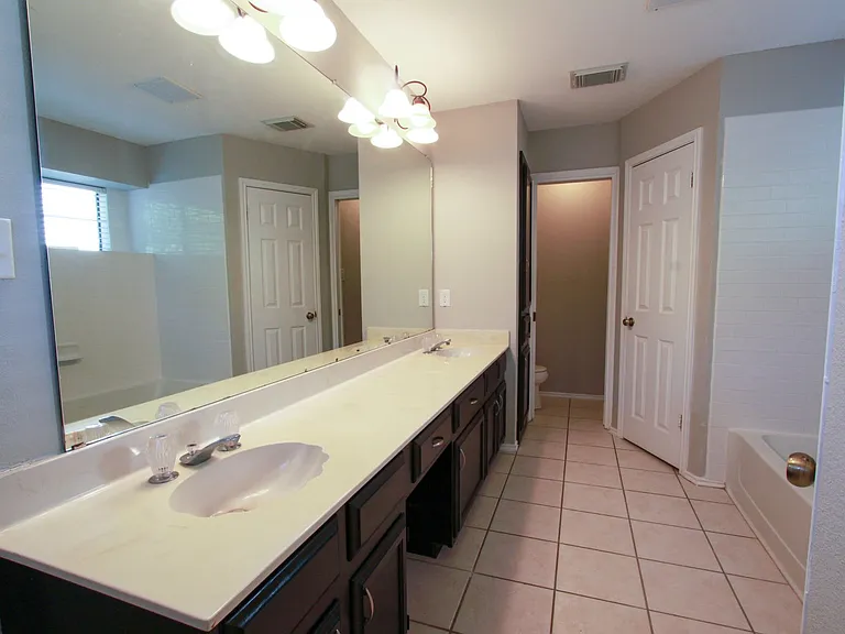 1809 Fawn Ridge Trl — Photo 22