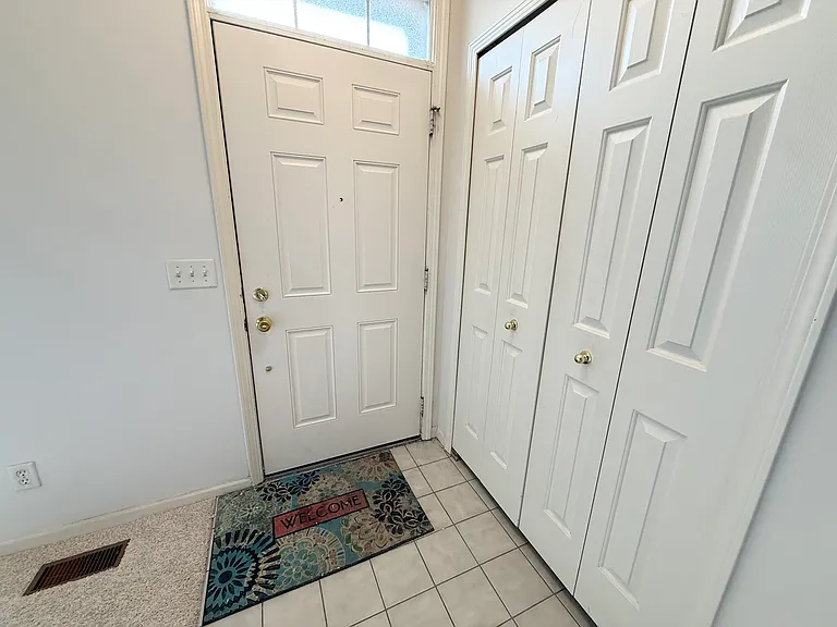 29419 Glen Oaks Blvd E — Photo 3