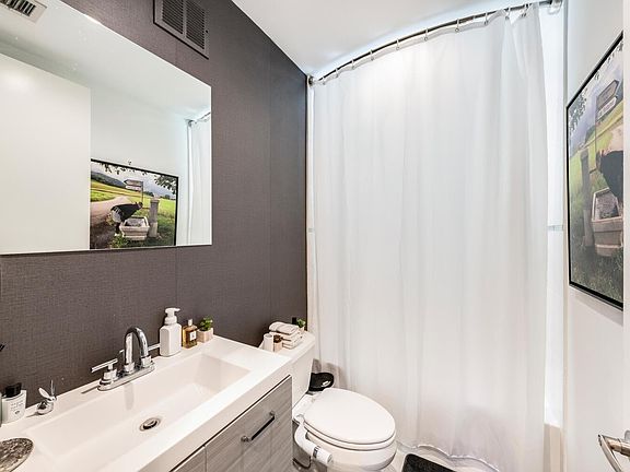 5th image of 818 NE 19th Avenue #811
