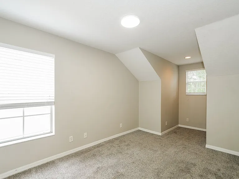 16014 Loneoak View Dr — Photo 12