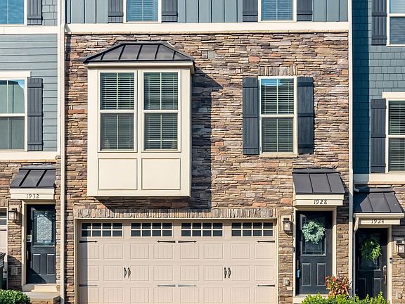 3rd image of 1928 Catkin Ln